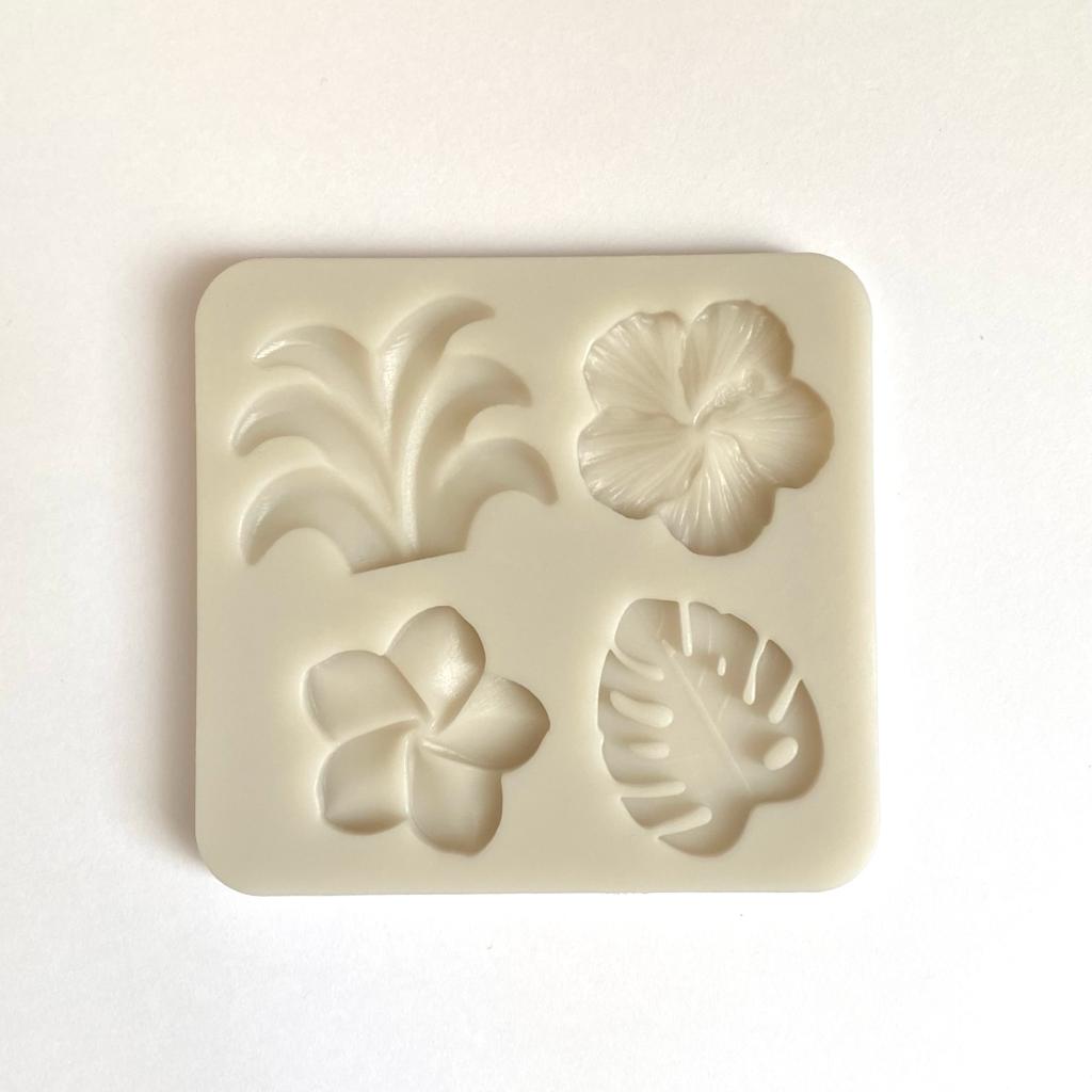 Hawaiian Flower Embeds 9 Cavity Silicone Mold 5062